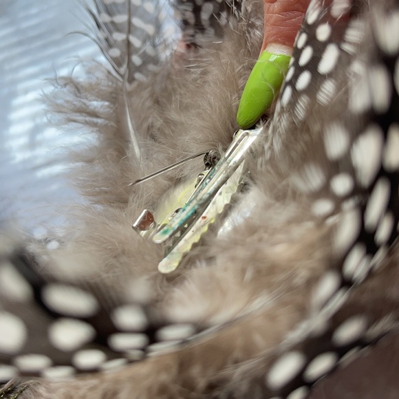Peacock Feathered Headpiece 🦚 - Picture 13 of 15